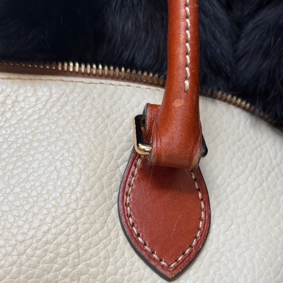 Dooney & Bourke Cream and Brown Satchel classic style - Picture 9 of 16